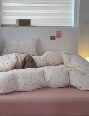 91家纺网 家纺一手货源 找家纺 洋铭区（原狠狠爱） 2024新款皱皱纱四件套 夜晚星空