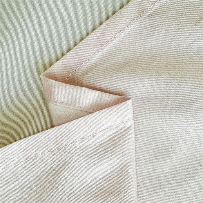 91家纺网 家纺一手货源 找家纺 名兮家居 2024新款大版经典奥特曼-三丽鸥全棉床单 【含防伪标】 乐乐草莓熊