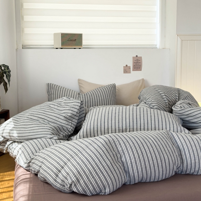 91家纺网 家纺一手货源 找家纺 洋铭区（原狠狠爱） 2024新款皱皱纱四件套 蓝白条纹