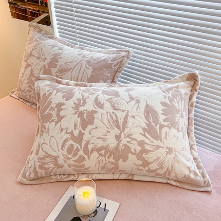 91家纺网 家纺一手货源 找家纺 （总）2024新款A类高克重立体浮雕牛奶绒加厚保暖系列-枕套