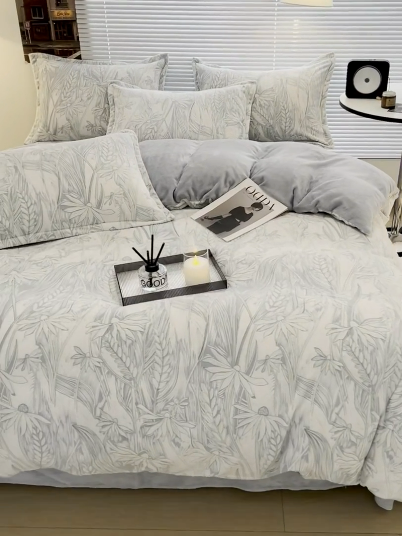 91家纺网 家纺一手货源 找家纺 2024新款A类高克重立体浮雕牛奶绒加厚保暖系列-被套 恋语蓝