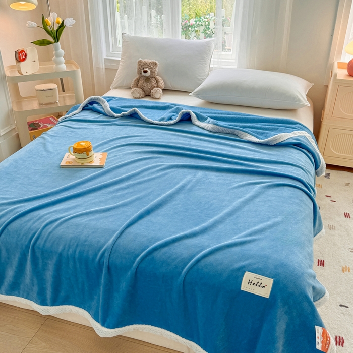 91家纺网 家纺一手货源 找家纺 侨鑫 2024新款高克重牛奶绒纯色毛毯 天空蓝