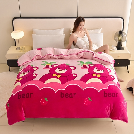 91家纺网 家纺一手货源 找家纺 佳品居 2025新款A类牛奶绒印花单被套 草莓熊