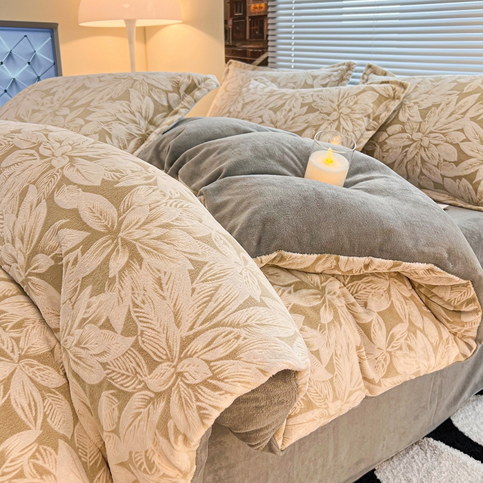 91家纺网 家纺一手货源 找家纺 2024新款A类高克重立体浮雕牛奶绒加厚保暖系列-四件套 春之物语绿灰