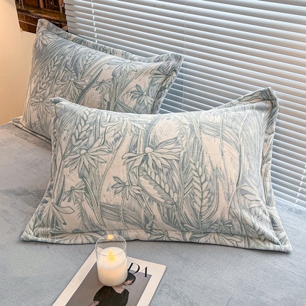 91家纺网 家纺一手货源 找家纺 （总）2024新款A类高克重立体浮雕牛奶绒加厚保暖系列-枕套