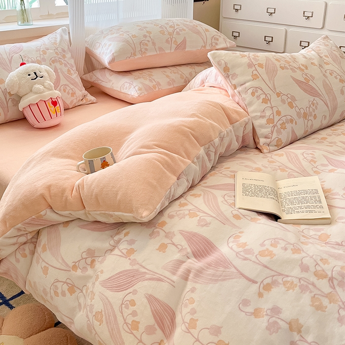 91家纺网 家纺一手货源 找家纺 高克重上色立体雕花牛奶绒着色烂花四件套宝宝绒婴儿绒秋冬加厚法兰绒珊瑚绒三件套 铃兰-粉