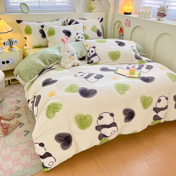 91家纺网 家纺一手货源 找家纺 2024新款小清新牛奶绒高克重加厚保暖四件套 爱心熊猫