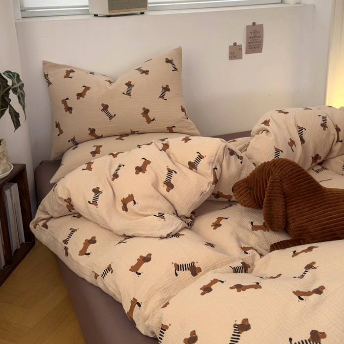 91家纺网 家纺一手货源 找家纺 洋铭区（原狠狠爱） 2024新款皱皱纱四件套 腊肠狗狗