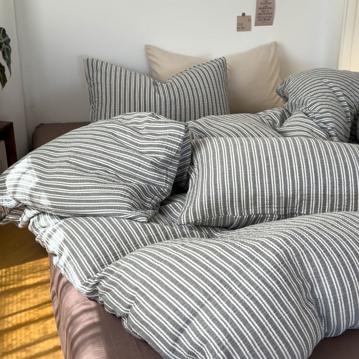 91家纺网 家纺一手货源 找家纺 洋铭区（原狠狠爱） 2024新款皱皱纱四件套 蓝白条纹