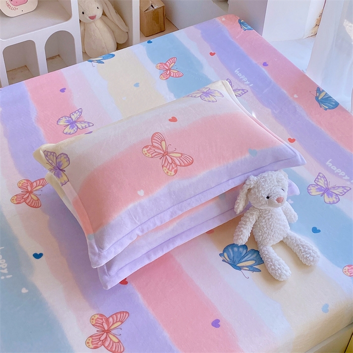 91家纺网 家纺一手货源 找家纺 凯儿家纺 2024新款A类牛奶绒印花枕套 蝴蝶花谷