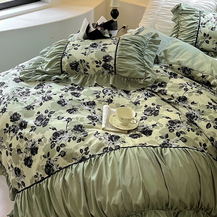 91家纺网 家纺一手货源 找家纺 春光里 2024新款法式大花边亲肤磨毛四件套 庄园风华（绿）