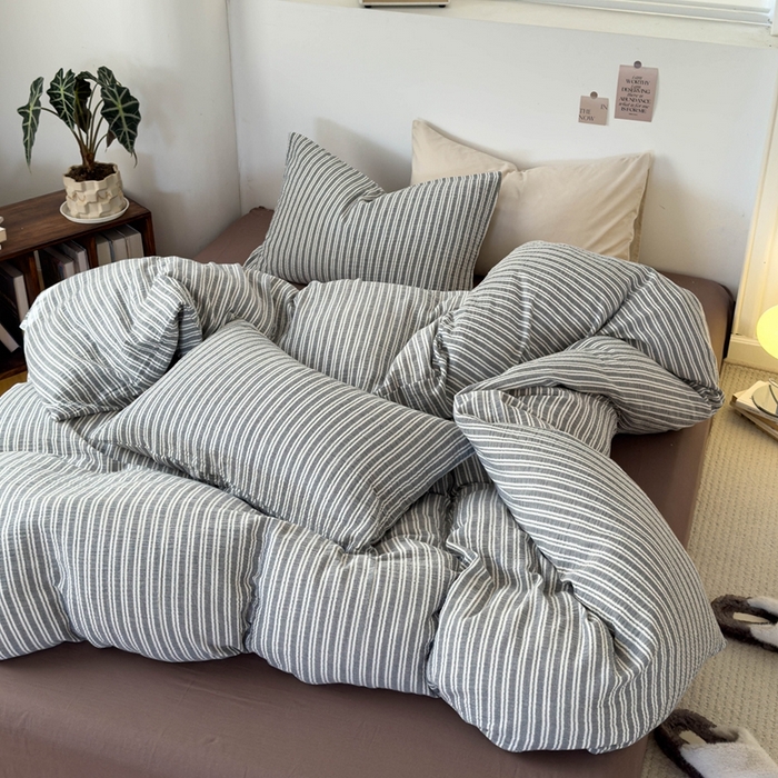 91家纺网 家纺一手货源 找家纺 洋铭区（原狠狠爱） 2024新款皱皱纱四件套 蓝白条纹