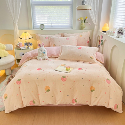 2024新款小清新牛奶绒高克重加厚保暖四件套 爱心草莓