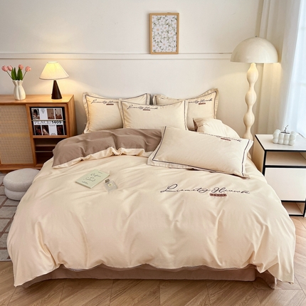 91家纺网 家纺一手货源 找家纺 （总）菲梵家纺 2025新款纯色双拼全棉加厚磨毛刺绣款四件套（自然光场景）