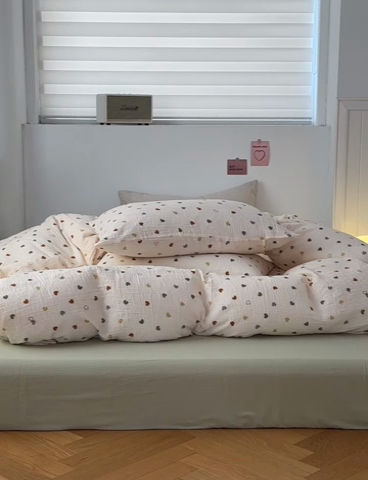 91家纺网 家纺一手货源 找家纺 洋铭区（原狠狠爱） 2024新款皱皱纱四件套 油画爱心