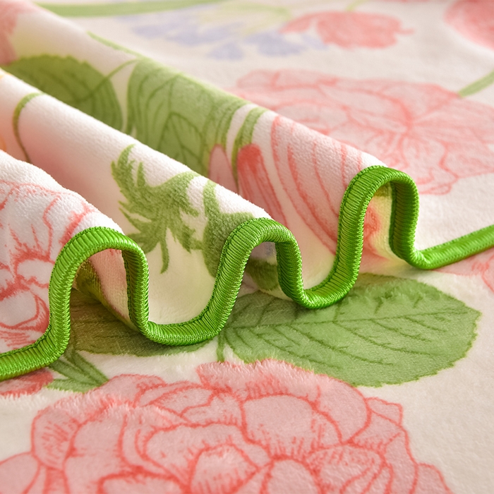 91家纺网 家纺一手货源 找家纺 佳品居 2025新款A类牛奶绒印花单被套 花田梦绿