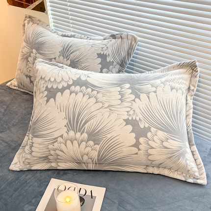 2024新款A类高克重立体浮雕牛奶绒加厚保暖系列-枕套 烟花湖蓝