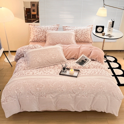 2024新款A类高克重立体浮雕牛奶绒加厚保暖系列-四件套 豹纹粉