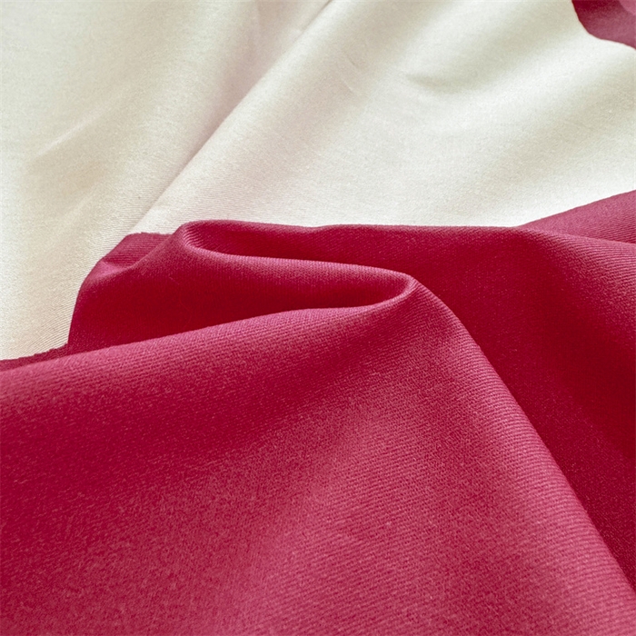 91家纺网 家纺一手货源 找家纺 名兮家居 2024新款大版经典奥特曼-三丽鸥全棉床单 【含防伪标】 乐乐草莓熊