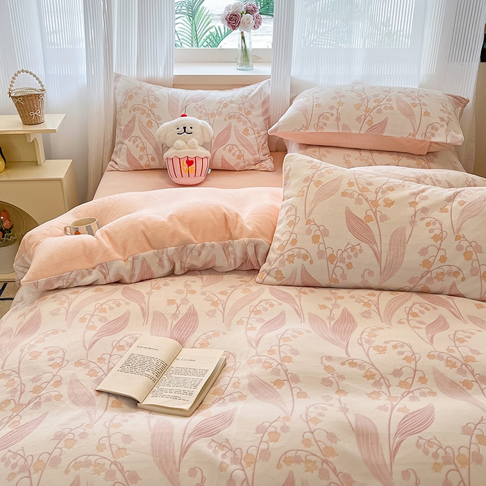 91家纺网 家纺一手货源 找家纺 高克重上色立体雕花牛奶绒着色烂花四件套宝宝绒婴儿绒秋冬加厚法兰绒珊瑚绒三件套 铃兰-粉