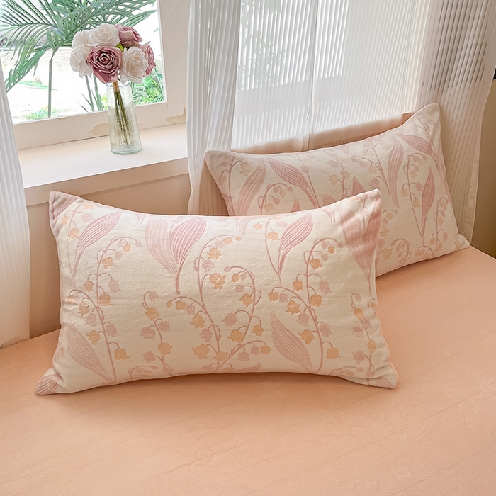 91家纺网 家纺一手货源 找家纺 高克重上色立体雕花牛奶绒着色烂花四件套宝宝绒婴儿绒秋冬加厚法兰绒珊瑚绒三件套 铃兰-粉