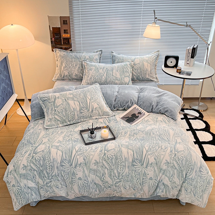 91家纺网 家纺一手货源 找家纺 2024新款A类高克重立体浮雕牛奶绒加厚保暖系列-被套 恋语蓝