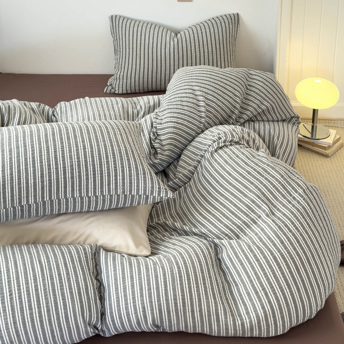 91家纺网 家纺一手货源 找家纺 洋铭区（原狠狠爱） 2024新款皱皱纱四件套 蓝白条纹