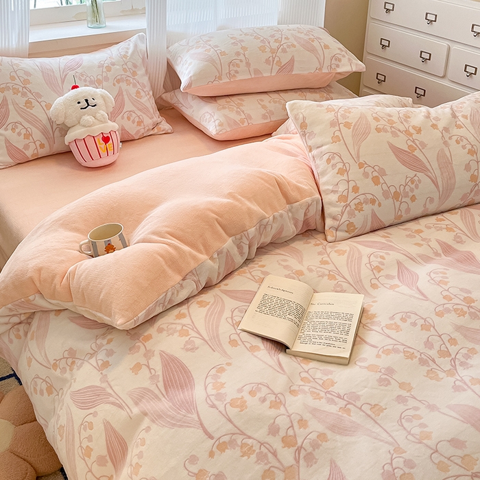 91家纺网 家纺一手货源 找家纺 高克重上色立体雕花牛奶绒着色烂花四件套宝宝绒婴儿绒秋冬加厚法兰绒珊瑚绒三件套 铃兰-粉