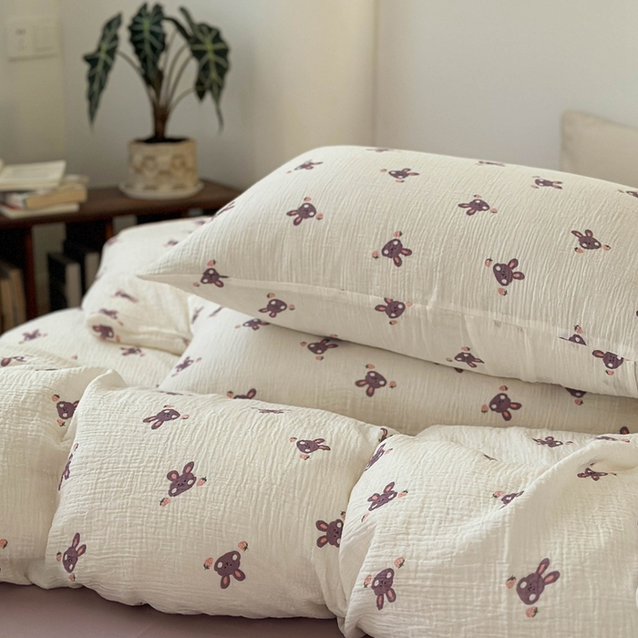 91家纺网 家纺一手货源 找家纺 洋铭区（原狠狠爱） 2024新款皱皱纱四件套 萌萌小紫兔