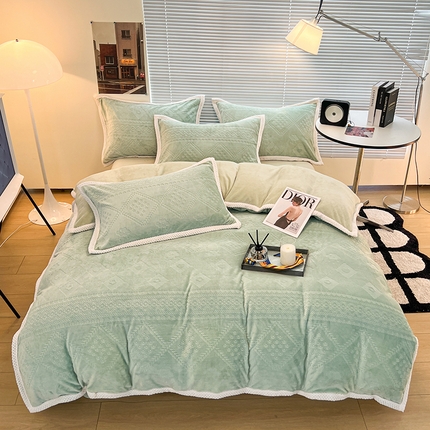 91家纺网 家纺一手货源 找家纺 （总）2024新款A类高克重3D立体雕花牛奶绒保暖系列套件单品-被套