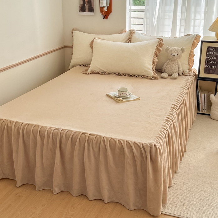 91家纺网 家纺一手货源 找家纺 星座家纺 2025新款牛奶绒花边床裙款四件套 床裙款-奶昔白＋奶咖