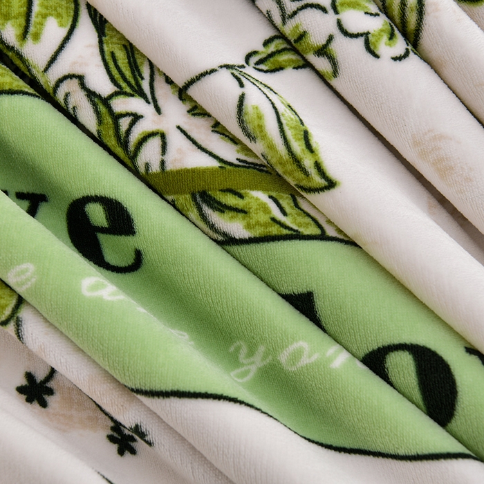 91家纺网 家纺一手货源 找家纺 赫本家纺  2025新品8-9斤爆品牛奶绒四件套床裙款金雕绒法莱绒四套件 简若花语