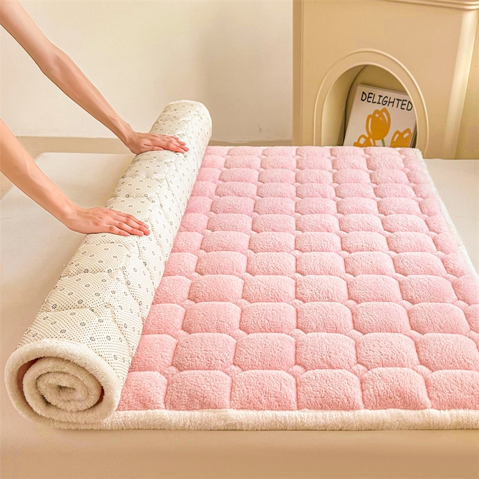 91家纺网 家纺一手货源 找家纺 雯豆家纺 2024新款泰迪绒床垫床护垫加厚北极绒床褥子印花小清新床垫子 泰迪绒床褥-玉粉