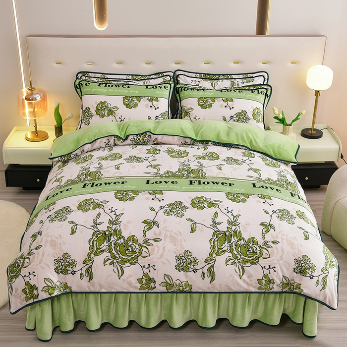 91家纺网 家纺一手货源 找家纺 赫本家纺  2025新品8-9斤爆品牛奶绒四件套床裙款金雕绒法莱绒四套件 简若花语