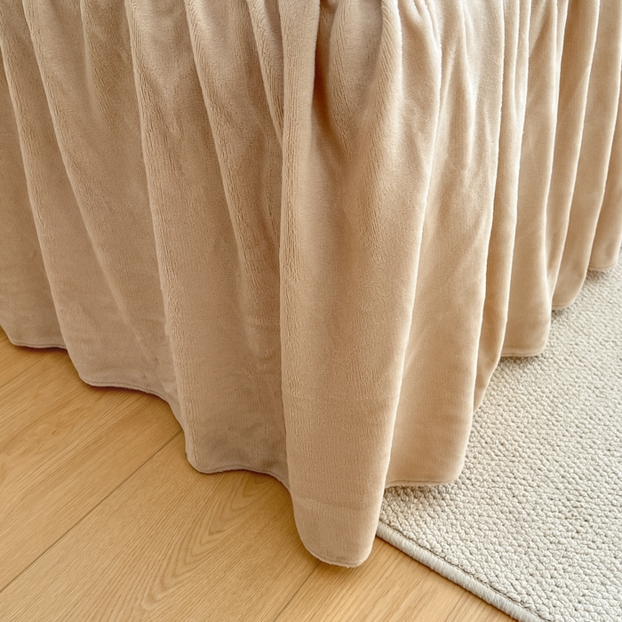 91家纺网 家纺一手货源 找家纺 星座家纺 2025新款牛奶绒花边床裙款四件套 床裙款-淡雅绿＋奶咖