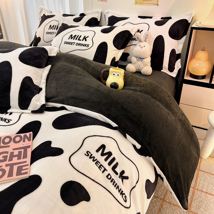 91家纺网 家纺一手货源 找家纺 2024新款A类高克重时尚风牛奶绒加厚保暖系列套件单品-四件套 大奶牛