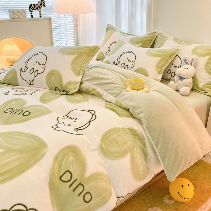 91家纺网 家纺一手货源 找家纺 2024新款A类高克重时尚风牛奶绒加厚保暖系列套件单品-四件套 爱心小龙