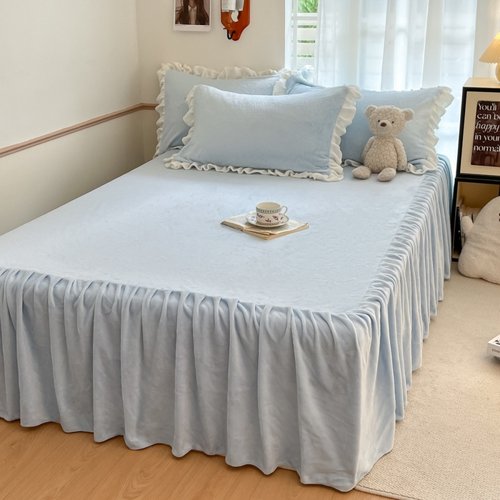 91家纺网 家纺一手货源 找家纺 星座家纺 2025新款牛奶绒花边床裙款四件套 床裙款-天空蓝