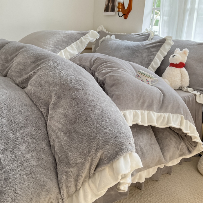 91家纺网 家纺一手货源 找家纺 星座家纺 2025新款牛奶绒花边床裙款四件套 床裙款-雅士灰