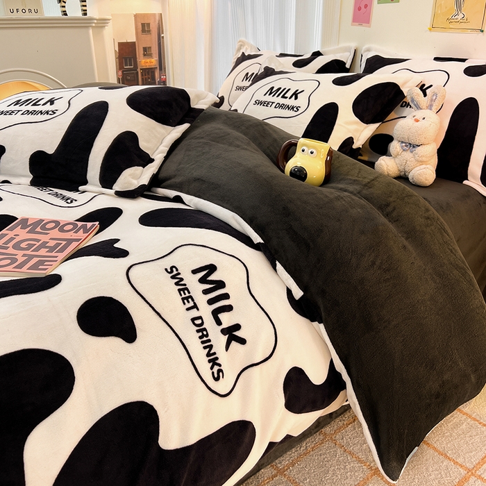 91家纺网 家纺一手货源 找家纺 2024新款A类高克重时尚风牛奶绒加厚保暖系列套件单品-四件套 大奶牛