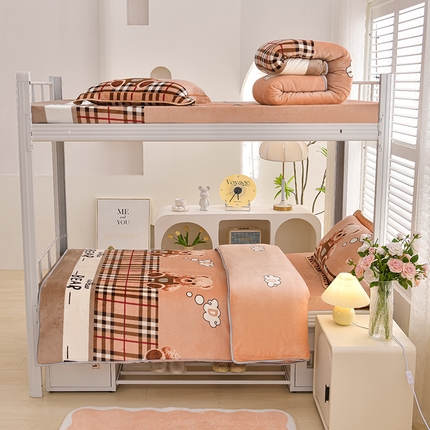 91家纺网 家纺一手货源 找家纺 绒品荟家纺 2025新款加厚牛奶绒三件套金貂绒法莱绒冬季床单款床笠款学生宿舍单人三件套 芭比熊