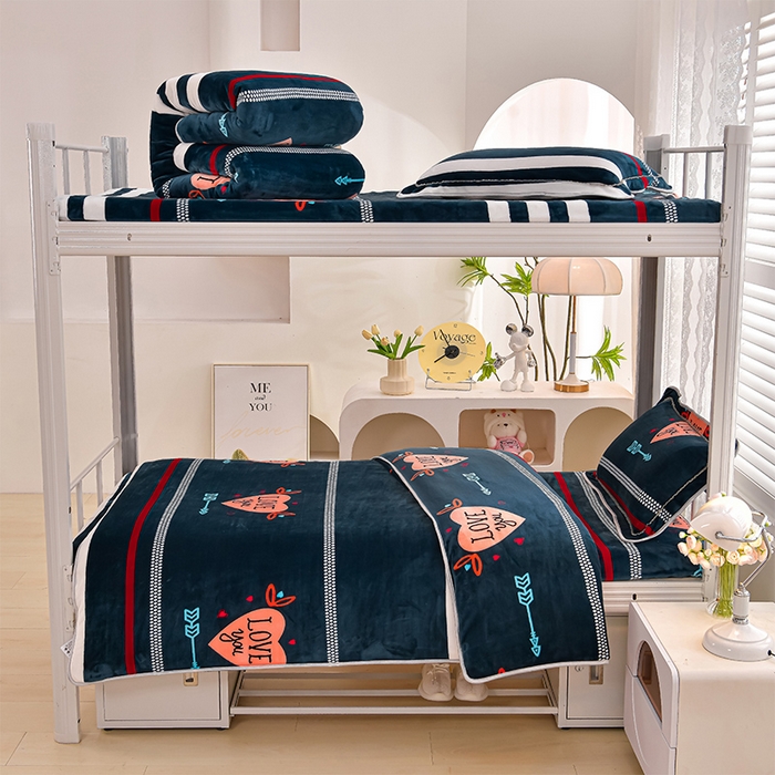 91家纺网 家纺一手货源 找家纺 绒品荟家纺 2025新款加厚牛奶绒三件套金貂绒法莱绒冬季床单款床笠款学生宿舍单人三件套 匆匆那年