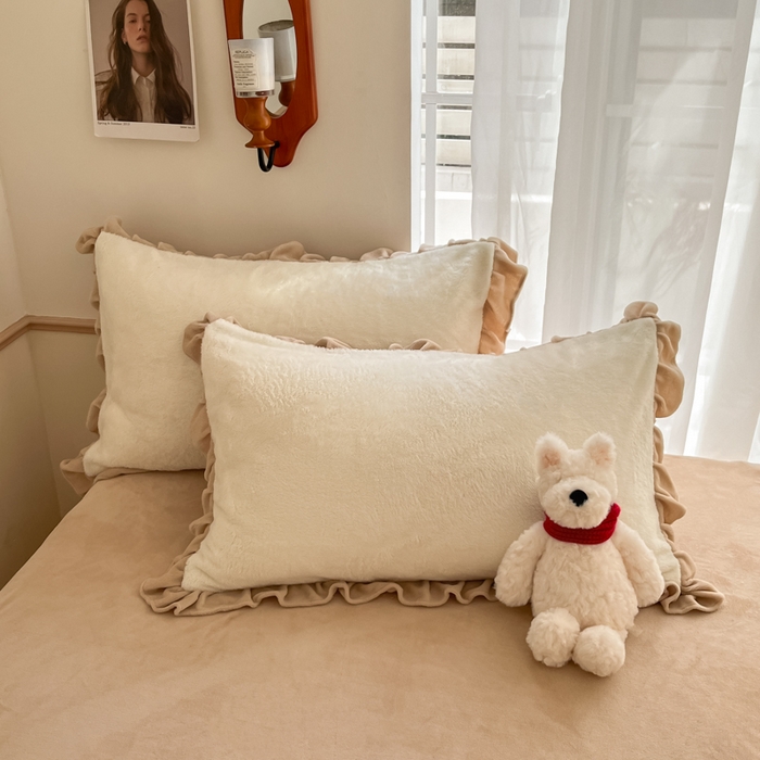 91家纺网 家纺一手货源 找家纺 星座家纺 2025新款牛奶绒花边床裙款四件套 床裙款-奶昔白＋奶咖