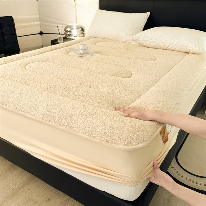 91家纺网 家纺一手货源 找家纺 雯豆家纺 2024新款加厚羊羔绒夹棉床笠纯色素色保暖床垫保护套 羊羔绒床笠-浅咖