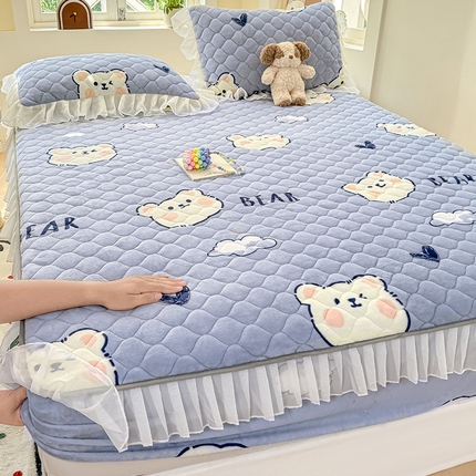 91家纺网 家纺一手货源 找家纺 （总）眠势力 2025新款牛奶绒花边床笠夹棉加绒床罩子冬季加厚雪纺床垫保护套小清新