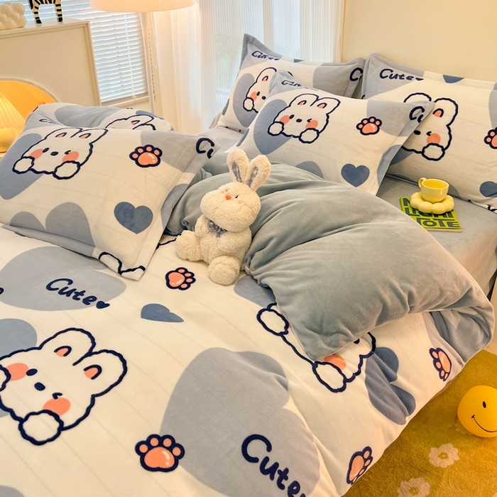 91家纺网 家纺一手货源 找家纺 2024新款A类高克重时尚风牛奶绒加厚保暖系列--枕套 爱心兔