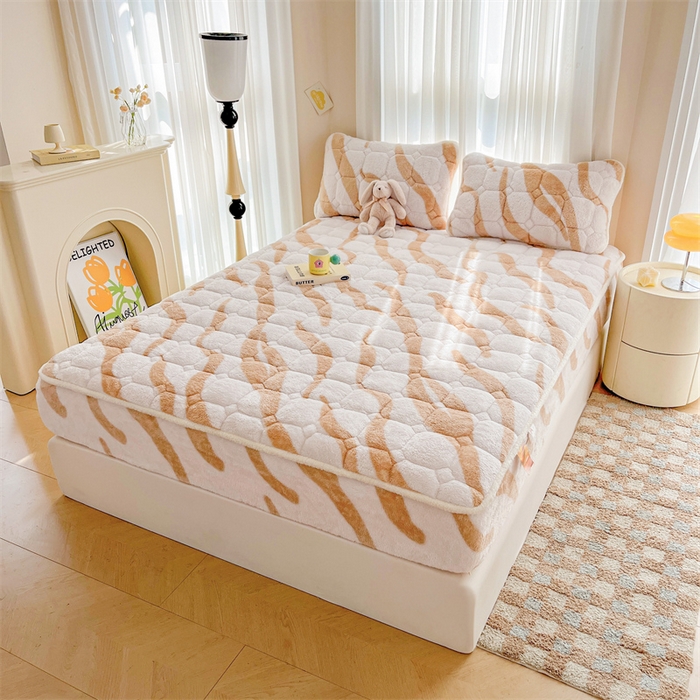 91家纺网 家纺一手货源 找家纺 雯豆家纺 2024冬款新品泰迪绒夹棉床笠三件套北极绒床垫保护套加厚保暖床笠 泰迪绒床笠-暖意-咖