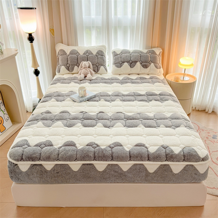 91家纺网 家纺一手货源 找家纺 雯豆家纺 2024冬款新品泰迪绒夹棉床笠三件套北极绒床垫保护套加厚保暖床笠 泰迪绒床笠-清风