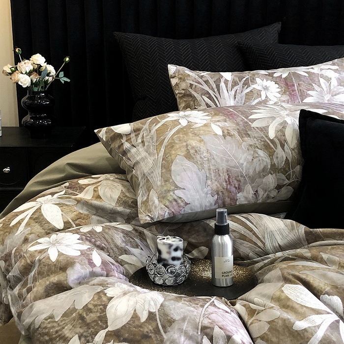 91家纺网 家纺一手货源 找家纺 立奥被业 2024新款全棉高密磨毛数码印花四件套 青棠绿