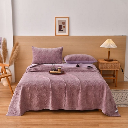 91家纺网 家纺一手货源 找家纺 （总）有货 2024新款法式繁花暖绒床盖三件套